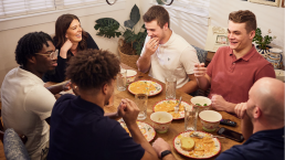 students eating dinner